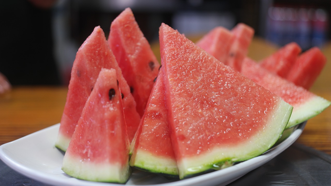 7 Refreshing Snacks That Help You Stay Hydrated