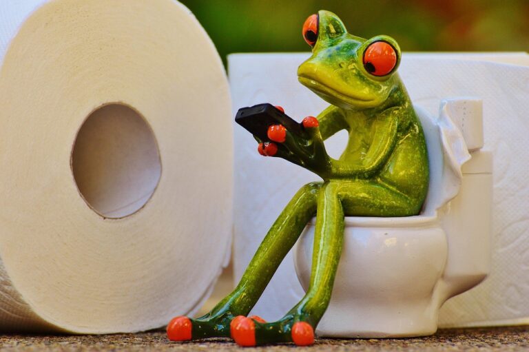 Scrolling Your Phone on the Toilet Raises Your Risk of Hemorrhoids