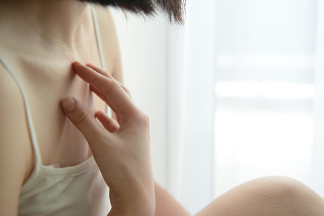 Dry Air, Itchy Skin: Why Psoriasis Gets Worse in Fall